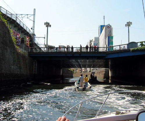 水道橋(水面からの眺め)