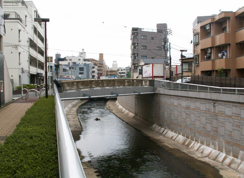 宝橋(神田川/東京都中野区)