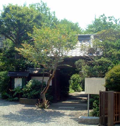 釜寺（念仏山東運寺)山門