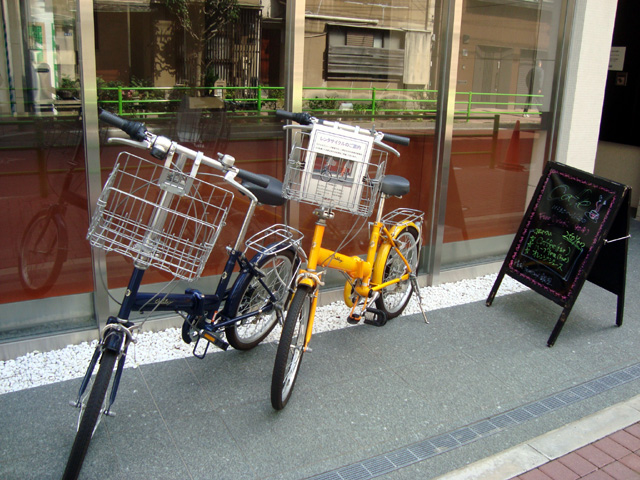 ホテルセブンシーズ銀座 店頭のレンタサイクル展示